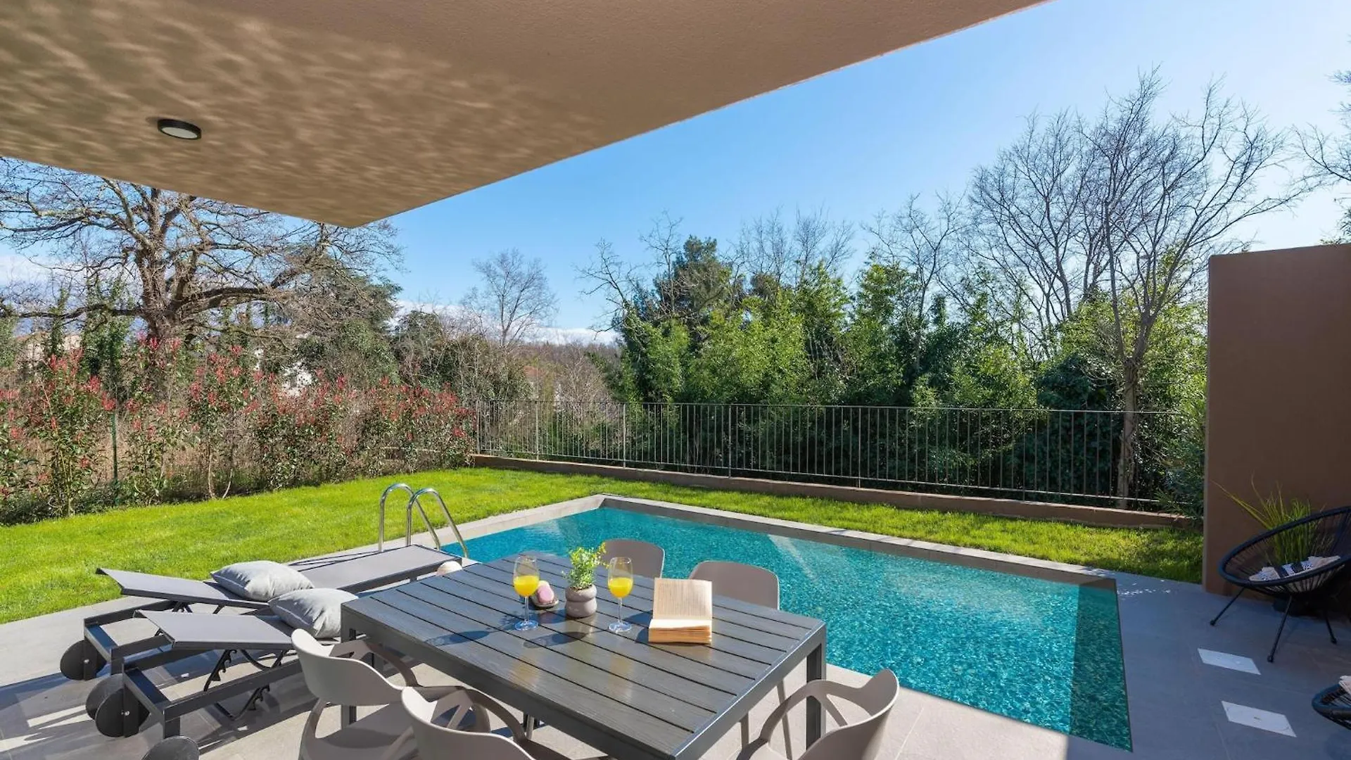 Villa Apartment With Private Swimming Pool Karigador